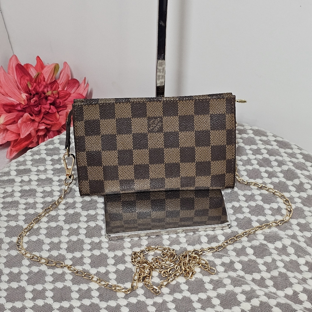 LOUIS VUITTON Damier Ebene Pouch CONVERTED to CROSSBODY (Unbranded chain
